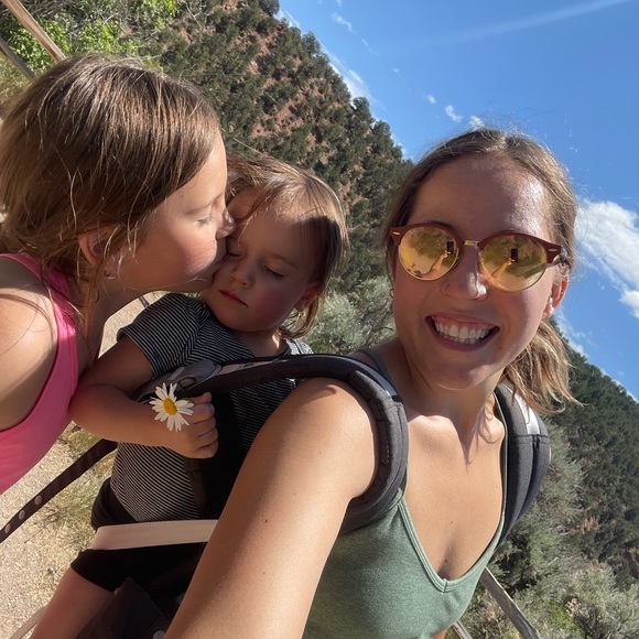 Meet your Posher, Courtney - Picture 2 of 12